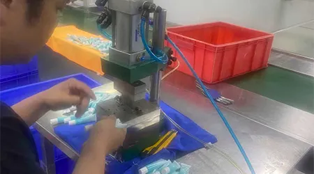 PRODUKCJA KREMÓW Z OCHRONĄ PRZECIWSŁONECZNĄ ROSNĄ STAŁE I DOKŁADA SIĘ DOKŁADNEJ PRACY, ABY ZAPEWNIĆ, ŻE SKUTECZNOŚĆ PRODUKTU POZOSTAJE NAJWAŻNIEJSZA.
